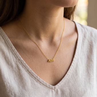 Minioro 14 karaats gouden ketting met 3 initialen of symbolen