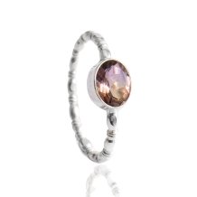Zilveren Pareldraad ring met askamer achter ovale topaas van 8x6mm