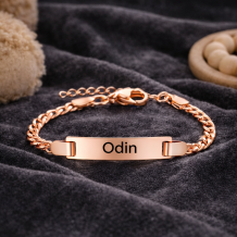 Stalen kinderarmbandje rosékleurig met graveren van naam/ datum