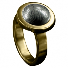 Gouden ring met vingerafdruk