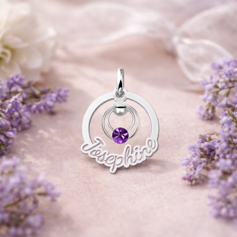 Zilveren naamketting hanger met zirkonia steen sfeerfoto