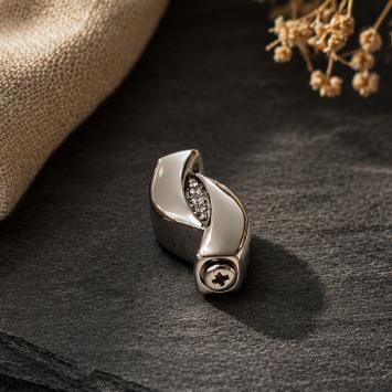 Ashanger design met 5 zirkonia's onderzijde