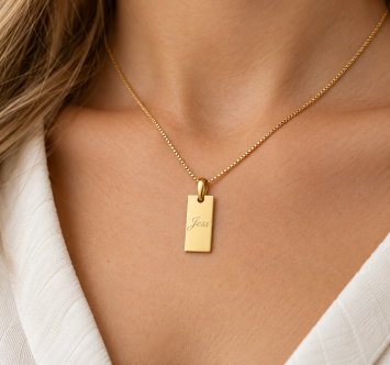 14K gouden rechthoekige hanger 14x7 mm met initiaal