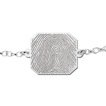 Zilveren schakel armband met vingerafdruk op hoekig rechthoek